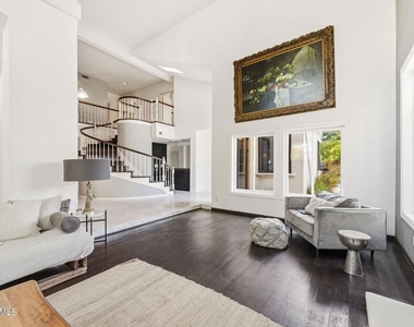 5536 Easterly Road - Photo Thumbnail 5