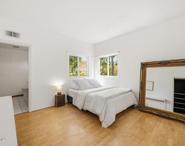 5536 Easterly Road - Photo Thumbnail 23