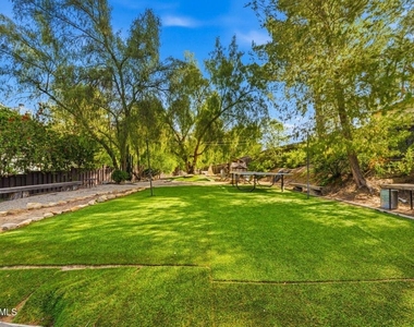 5536 Easterly Road - Photo Thumbnail 35