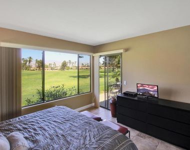 77062 Pauma Valley Way - Photo Thumbnail 11