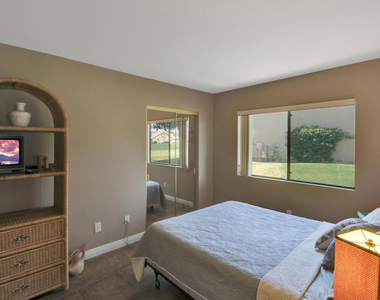 77062 Pauma Valley Way - Photo Thumbnail 6