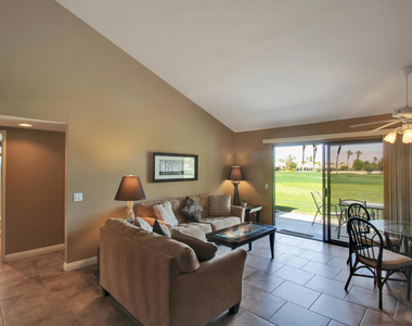 77062 Pauma Valley Way - Photo Thumbnail 4