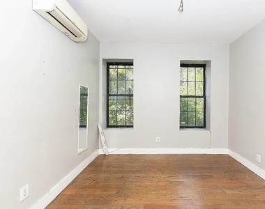 2501 Tilden Avenue - Photo Thumbnail 4