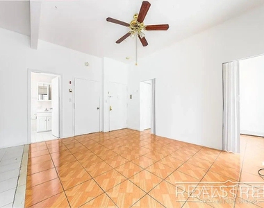 39 Debevoise Street - Photo Thumbnail 4
