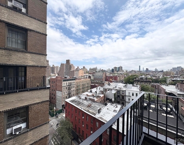 Christopher Street - Photo Thumbnail 5