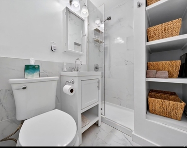 12 Lake Region Boulevard - Photo Thumbnail 17