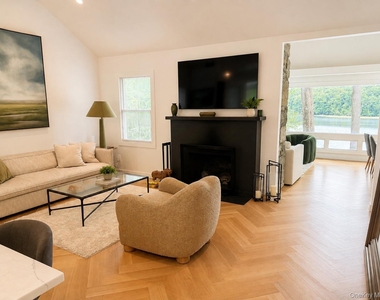 18 Kirk Lake Drive - Photo Thumbnail 9