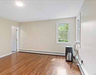 674 Sprout Brook Road - Photo Thumbnail 14