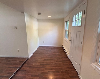 141 Huguenot Drive - Photo Thumbnail 2