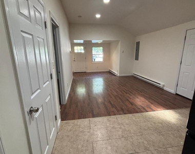 141 Huguenot Drive - Photo Thumbnail 11