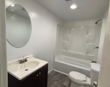 141 Huguenot Drive - Photo Thumbnail 8