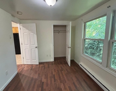 141 Huguenot Drive - Photo Thumbnail 5