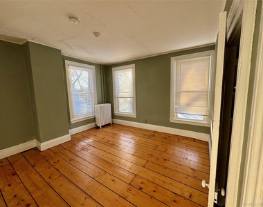 1860 E Main Street - Photo Thumbnail 1