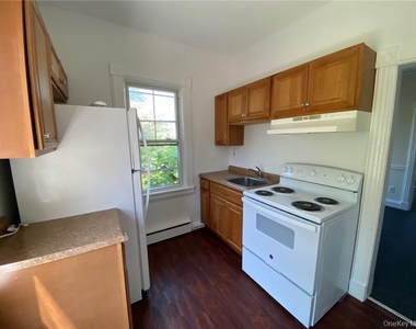 12 Alden Place - Photo Thumbnail 2