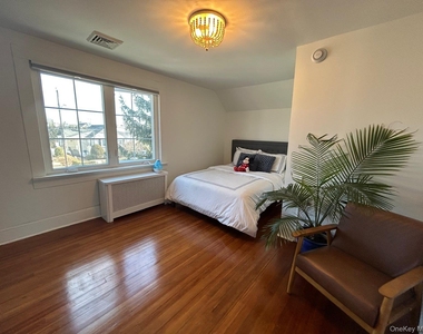 17 Cottonwood Road - Photo Thumbnail 5