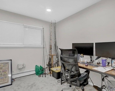 220 E Chester Street - Photo Thumbnail 3