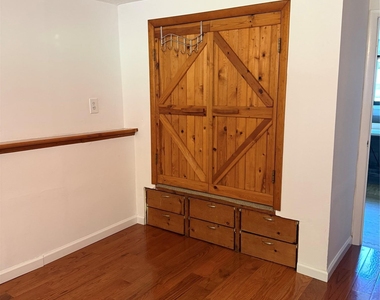 55 Cumberland Road - Photo Thumbnail 13