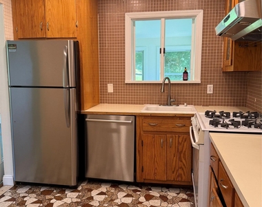 55 Cumberland Road - Photo Thumbnail 5