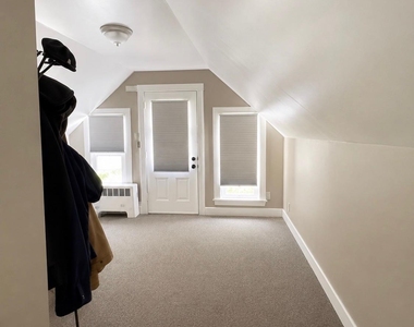 7 Sweezy Avenue - Photo Thumbnail 3