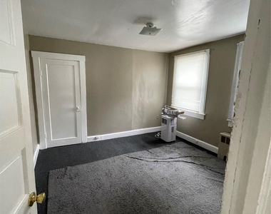 7 Sweezy Avenue - Photo Thumbnail 13