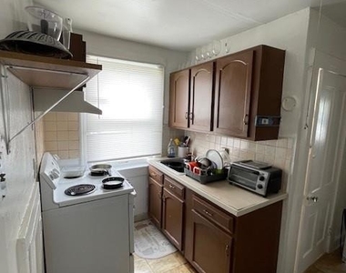 7 Sweezy Avenue - Photo Thumbnail 6