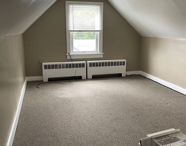 7 Sweezy Avenue - Photo Thumbnail 11