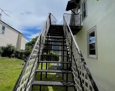 7 Sweezy Avenue - Photo Thumbnail 9