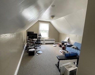 7 Sweezy Avenue - Photo Thumbnail 2