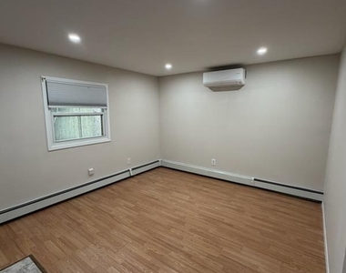 14 Locust Street - Photo Thumbnail 7