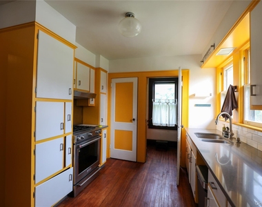 375 Broadway - Photo Thumbnail 2