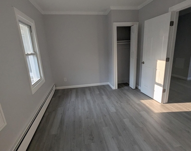 3230 Lexington Avenue - Photo Thumbnail 2