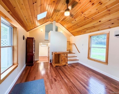 449 N Quaker Lane - Photo Thumbnail 12