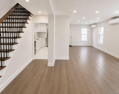 39 Rathbun Avenue - Photo Thumbnail 3