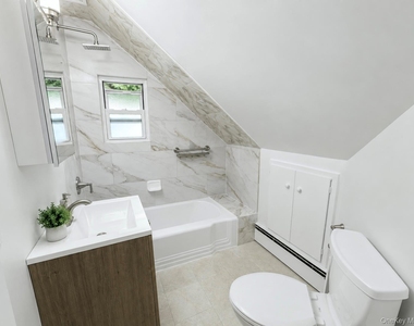 30 Lakeview Terrace - Photo Thumbnail 16