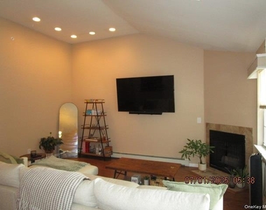 28 Lexington Hill - Photo Thumbnail 6