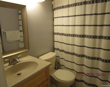 28 Lexington Hill - Photo Thumbnail 12