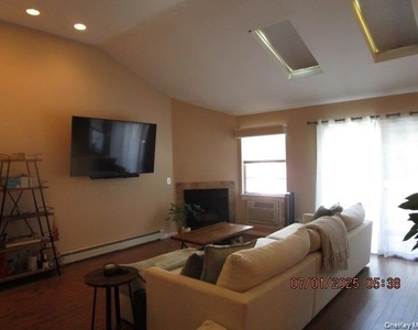 28 Lexington Hill - Photo Thumbnail 7
