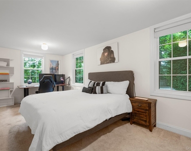 1 Harmon Drive - Photo Thumbnail 10