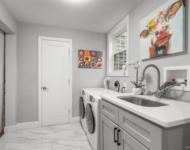 1 Harmon Drive - Photo Thumbnail 12
