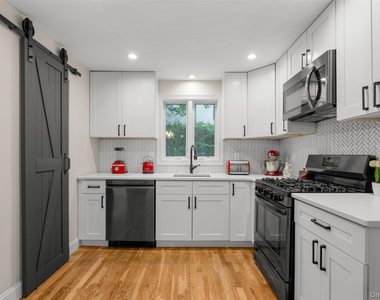 1 Harmon Drive - Photo Thumbnail 8