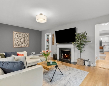 1 Harmon Drive - Photo Thumbnail 2