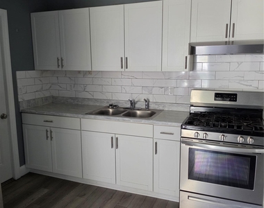 11 White Plains Avenue - Photo Thumbnail 4