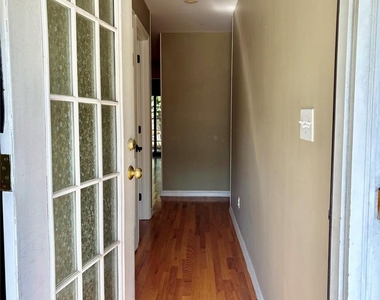 14 Madison Avenue - Photo Thumbnail 1