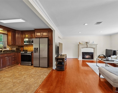 4 Hickory Drive - Photo Thumbnail 10