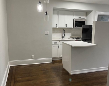 10 Oakridge Place - Photo Thumbnail 3