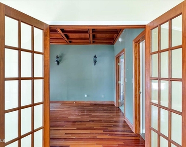 160 Market Street - Photo Thumbnail 10