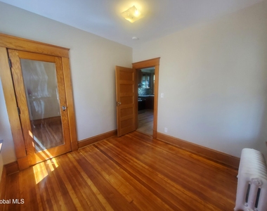 38 Summit Avenue - Photo Thumbnail 35