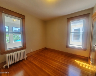38 Summit Avenue - Photo Thumbnail 34