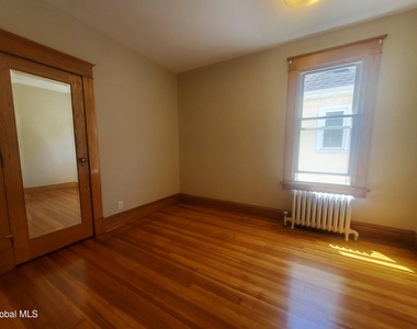 38 Summit Avenue - Photo Thumbnail 41