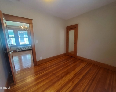 38 Summit Avenue - Photo Thumbnail 39